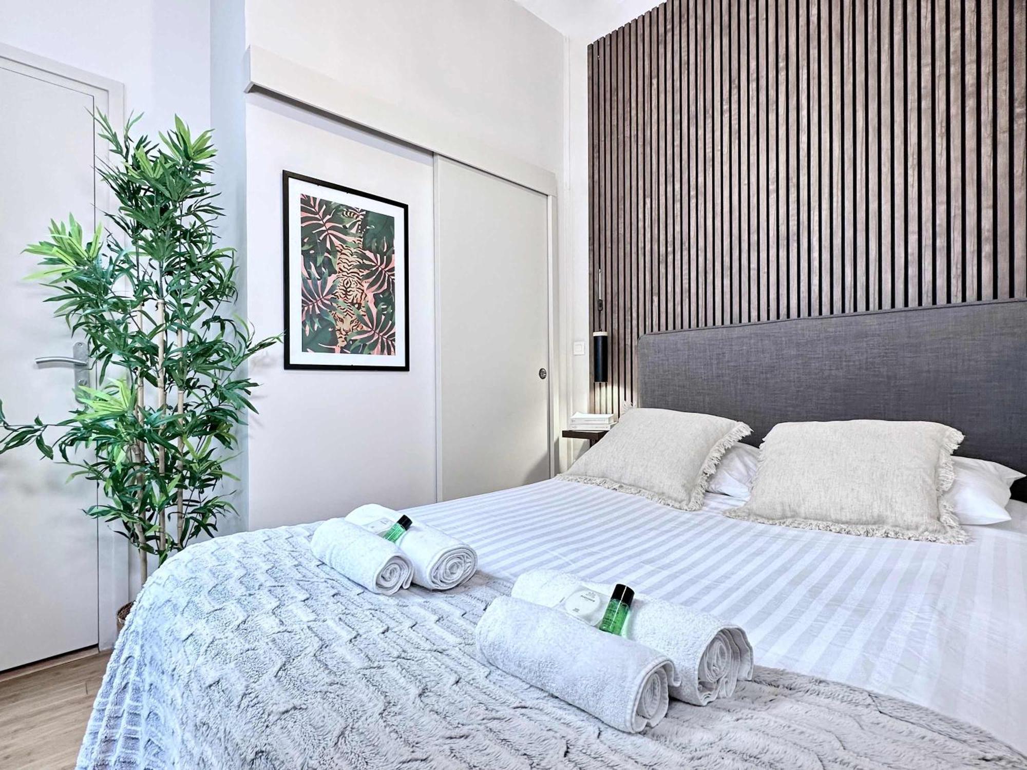 Renovated Champs-Elysees Retreat Daire Paris Dış mekan fotoğraf