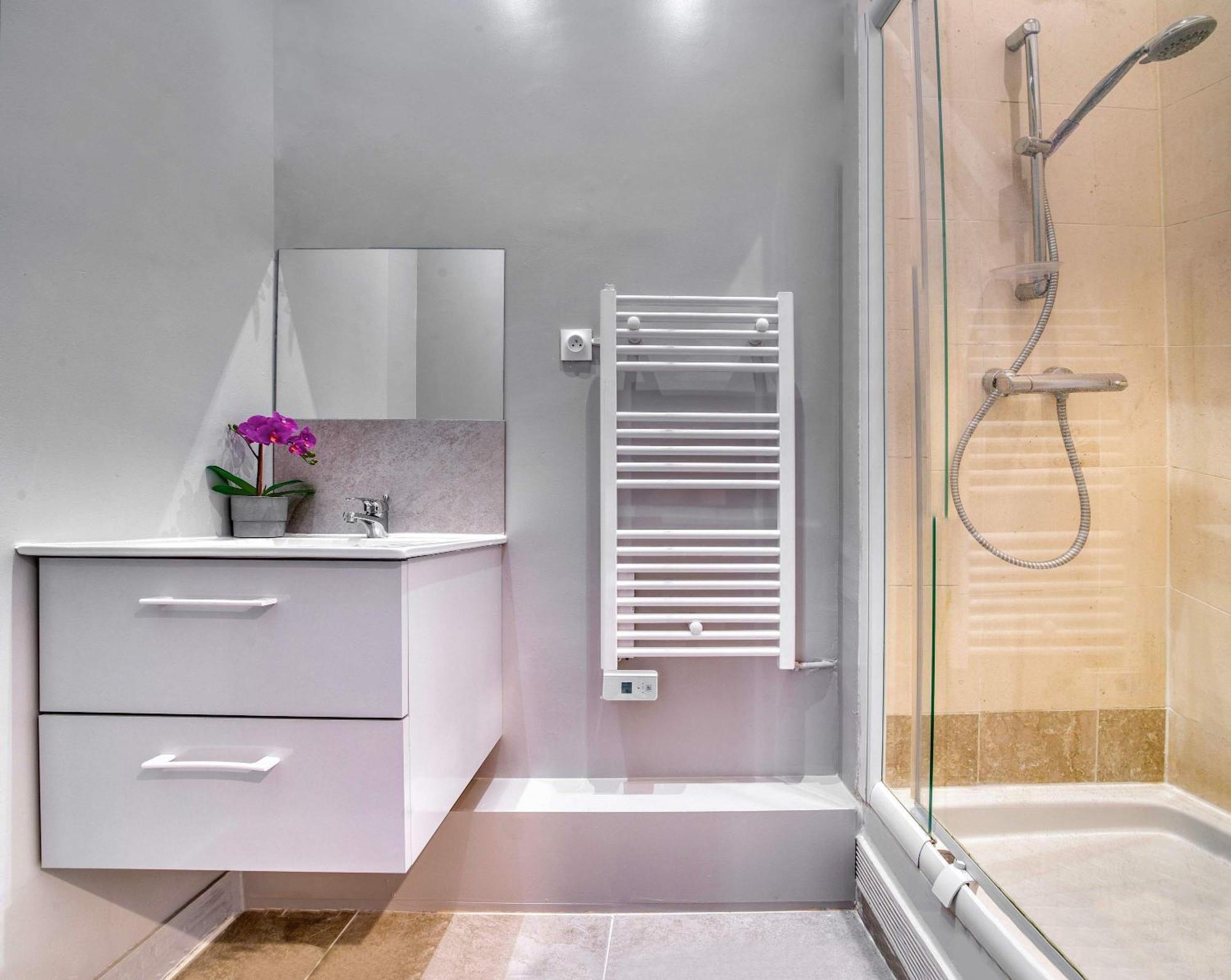 Renovated Champs-Elysees Retreat Daire Paris Dış mekan fotoğraf
